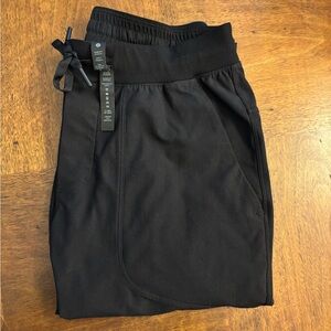 Lululemon Men’s ABC black jogger pants size Small